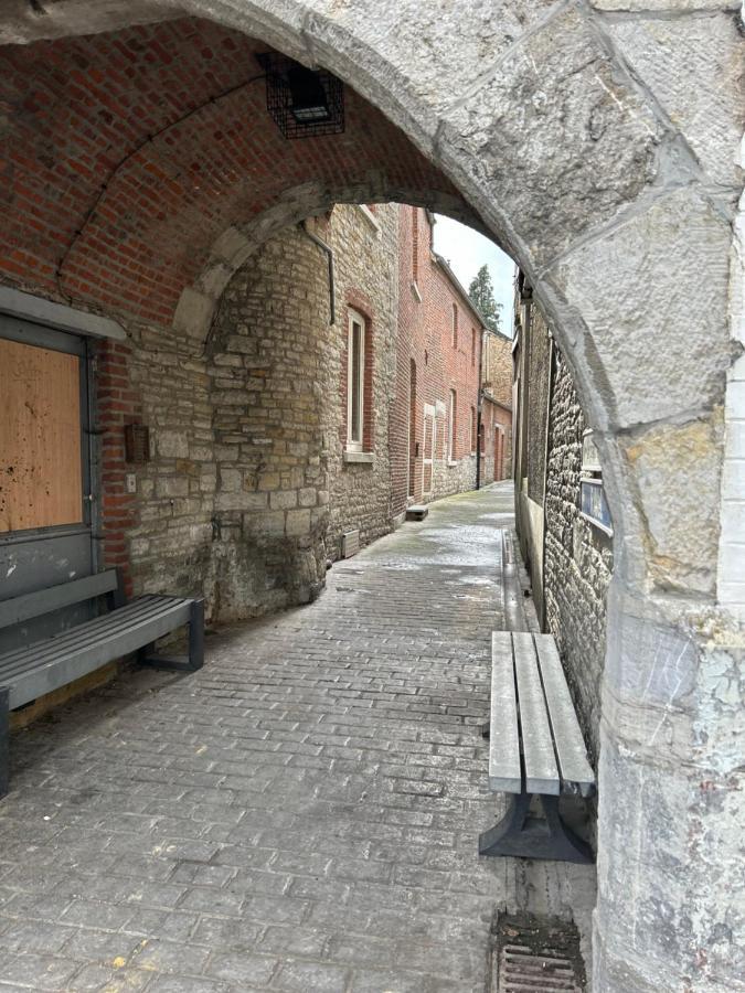 Les Petits Nids De Nina 2 Lägenhet Fosses-La-Ville Exteriör bild